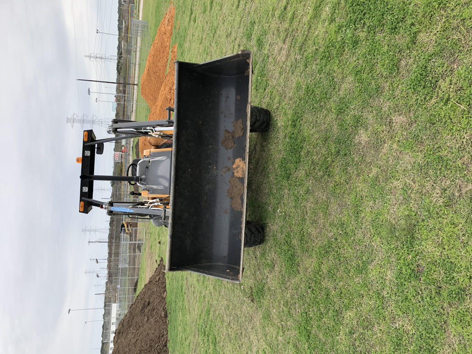 2019 Case 570N EP Canopy, 4WD, GP Front Bucket, Dual Tilt Cylinder, 84" Box Blade w/ Scarifier, Wheel Weights, Beacon