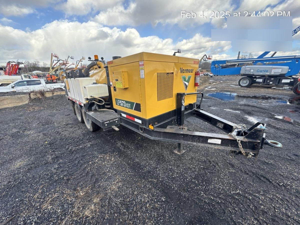 2022 Vac-Tron LP573XDT T4 Koehler Diesel Engine, 500 Gallon Debris Tank, x2 100 Gallon Water Tanks