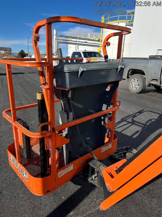 2019 JLG E400AJPN