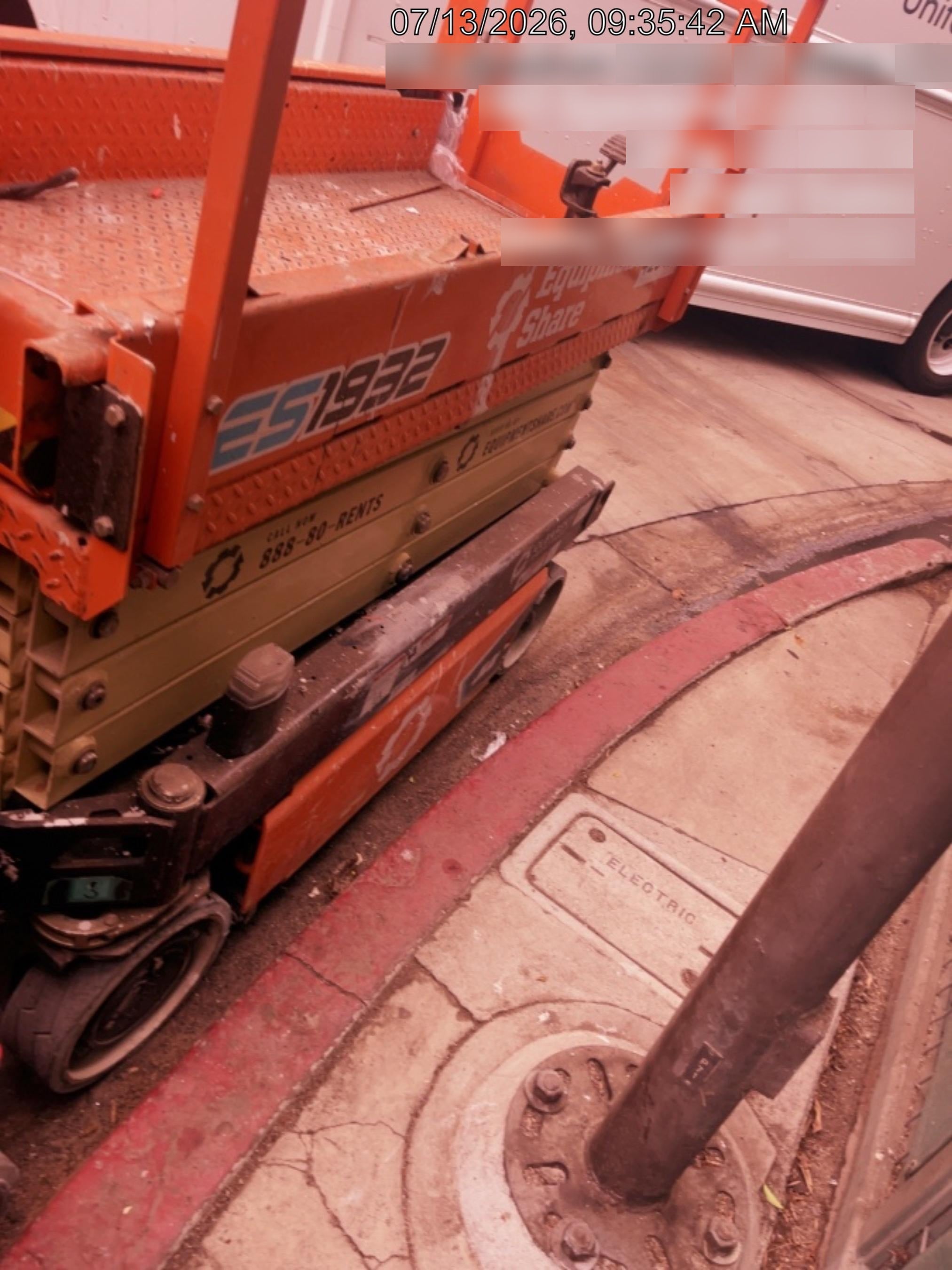 2024 JLG ES1932