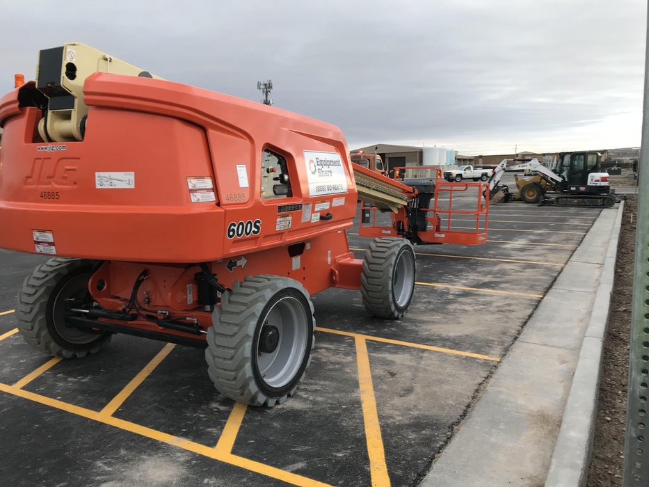 2019 JLG 600S 4WD