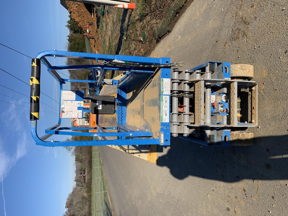 2019 Genie GS-1930 Fixed Rails with Chain Entry