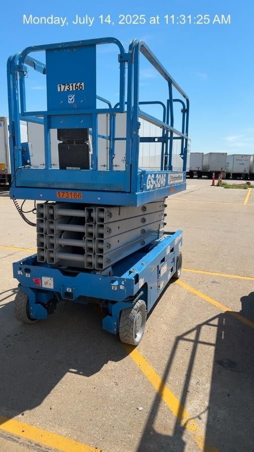 2021 GENIE GS-3246