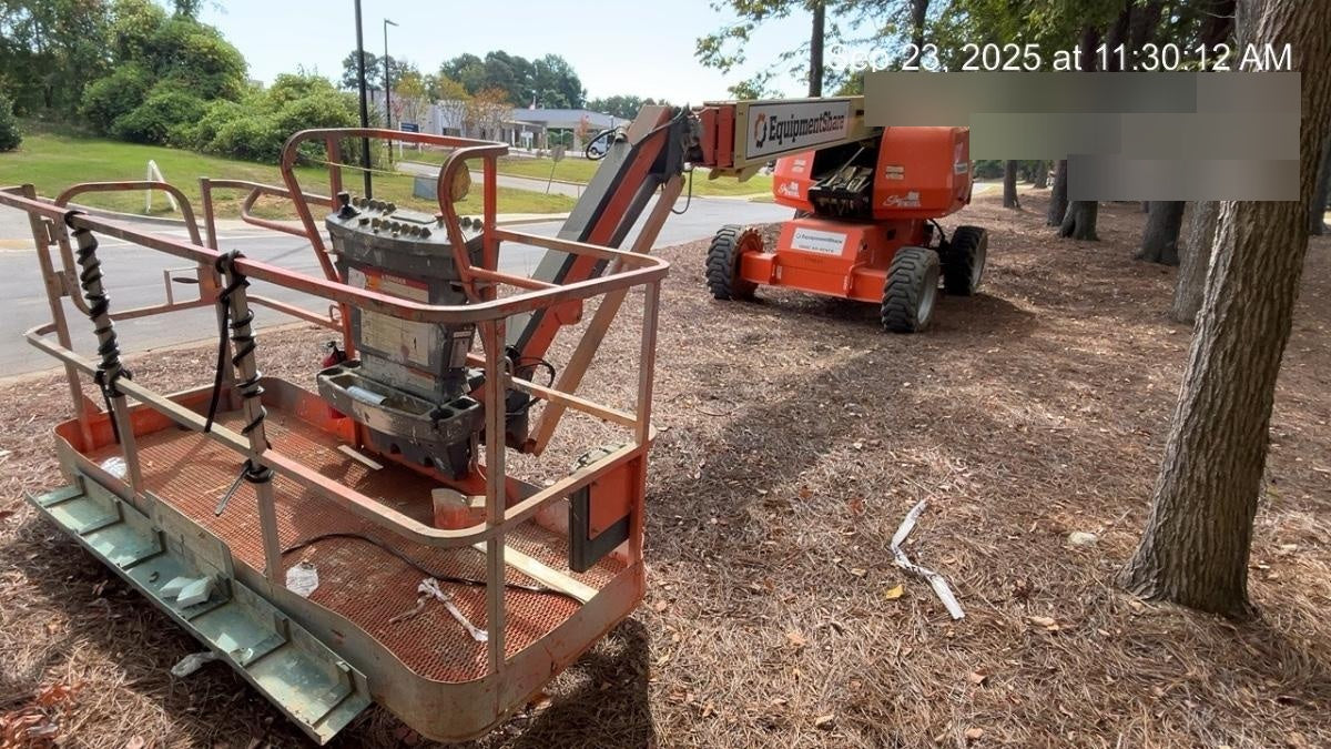 2021 JLG 660SJ