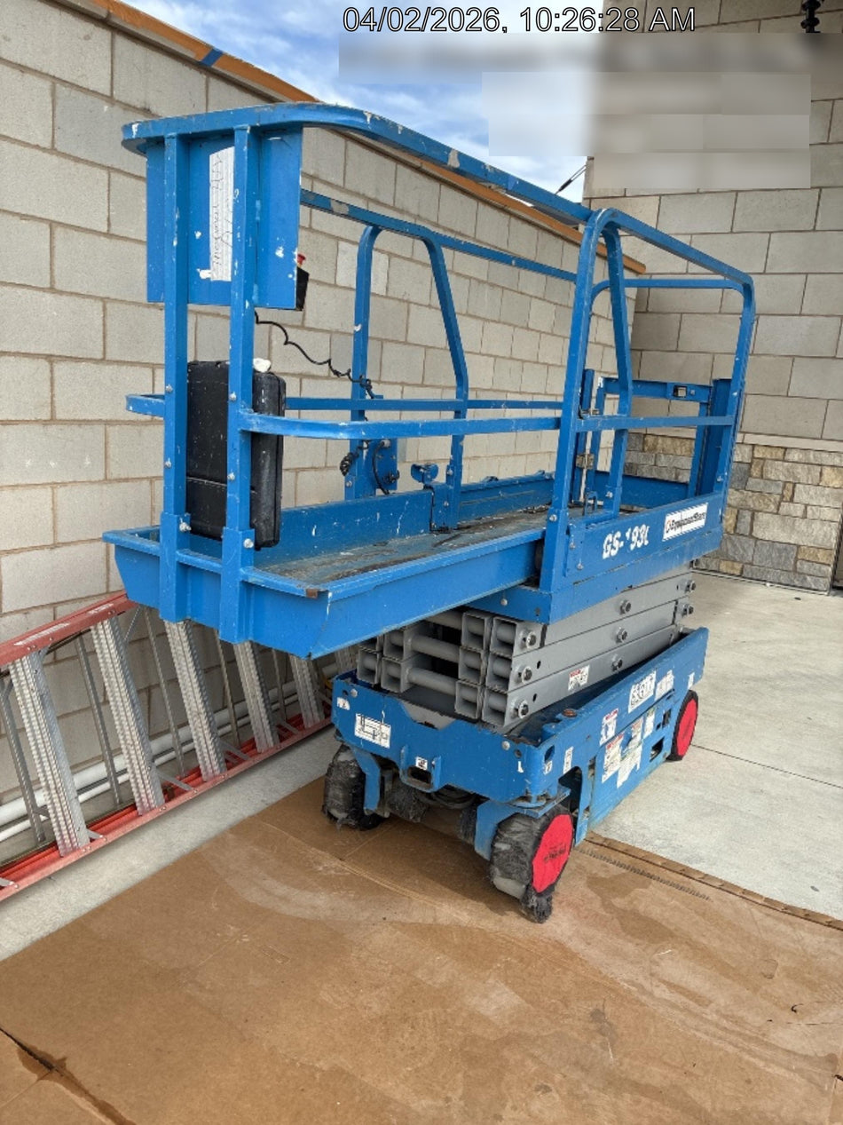 2020 Genie GS-1930 Solid Non Marking Tires, Beacon, Folding rails with half height swing gate