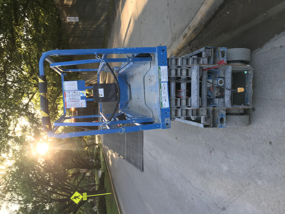 2019 Genie GS-1930 Fixed Rails with Chain Entry