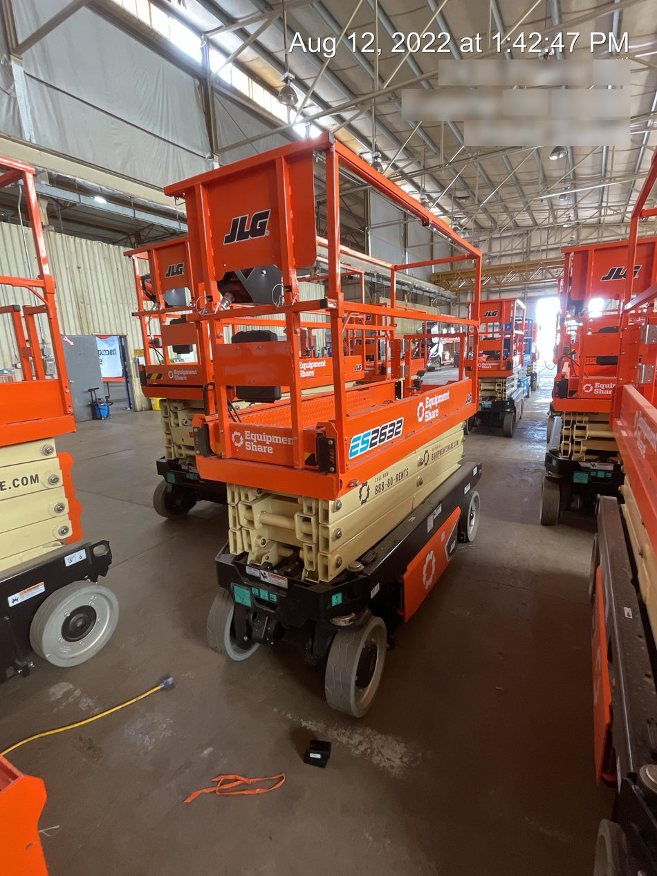 2022 JLG ES2632