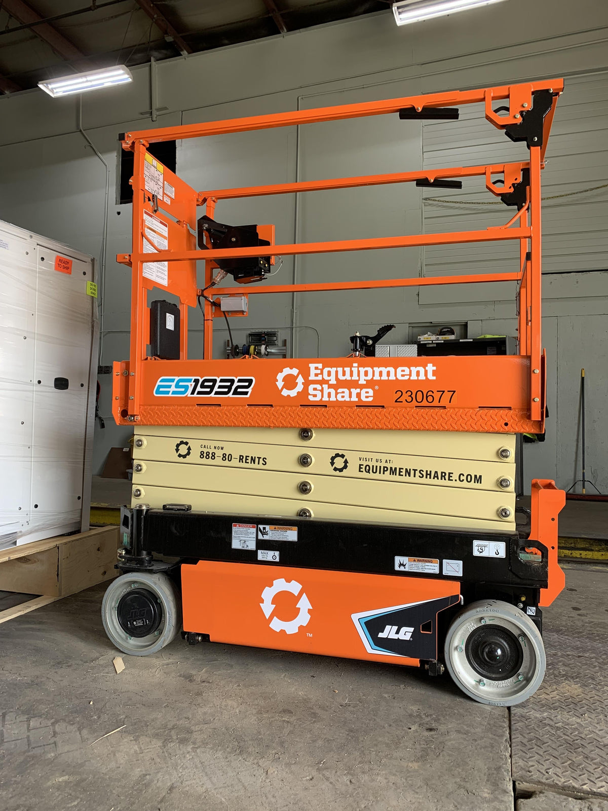 2022 JLG ES1932