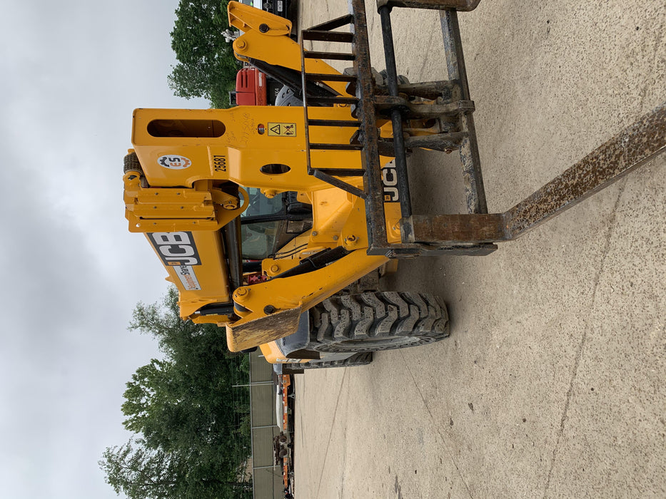 2019 JCB 512-56 109 HP w/CAB/HVAC, Beacon, Aux Hydraulics, Worklights, Solid Tires