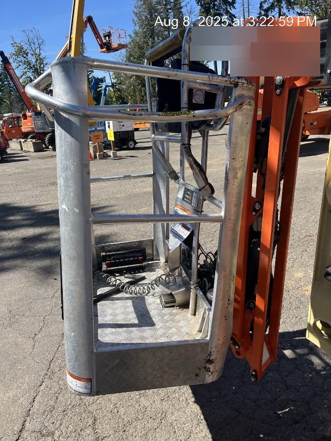 2019 JLG X600AJ