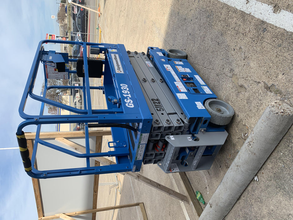 2019 Genie GS-1930 Fixed Rails with Chain Entry