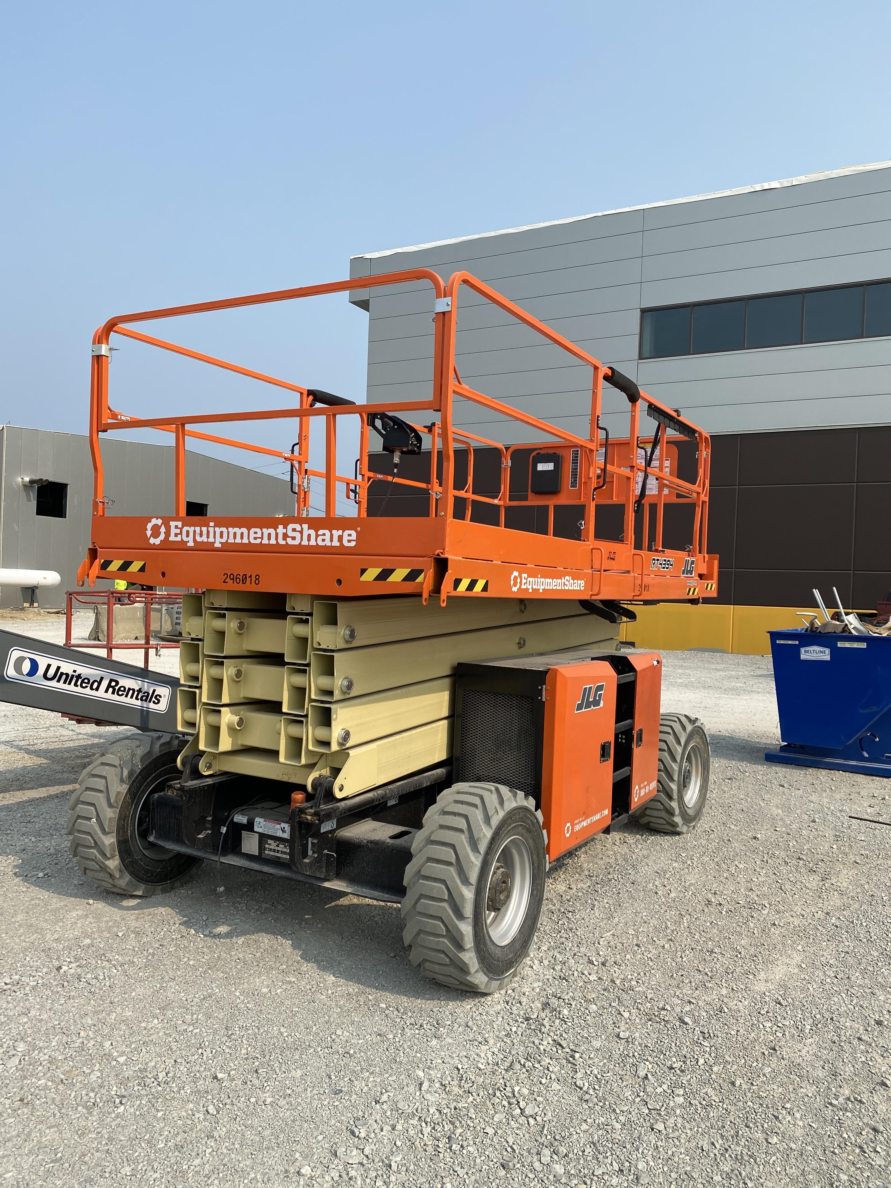 2023 JLG RT4394