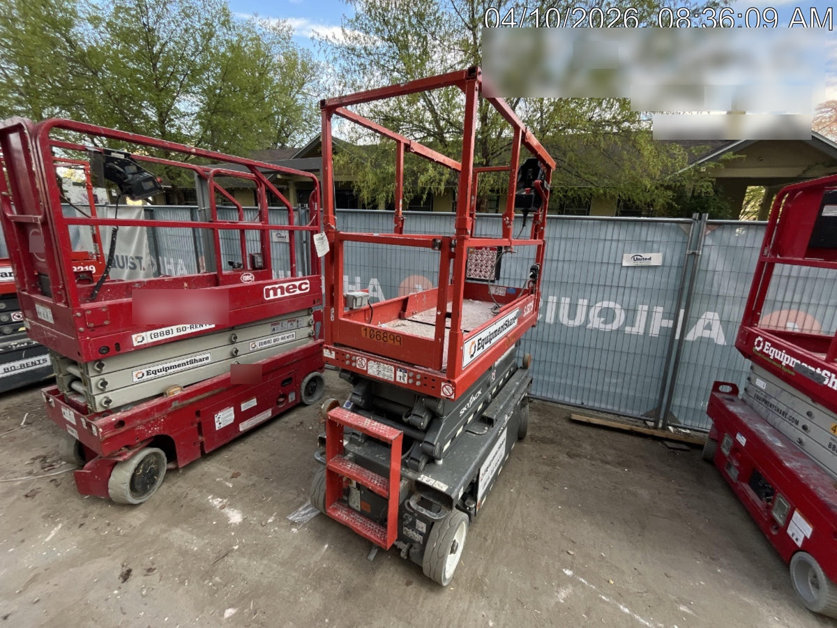 2020 Skyjack SJIII-3219 Solid NM Tires, Half height spring hinged entry gate, Dual Beacons, 800W Inverter