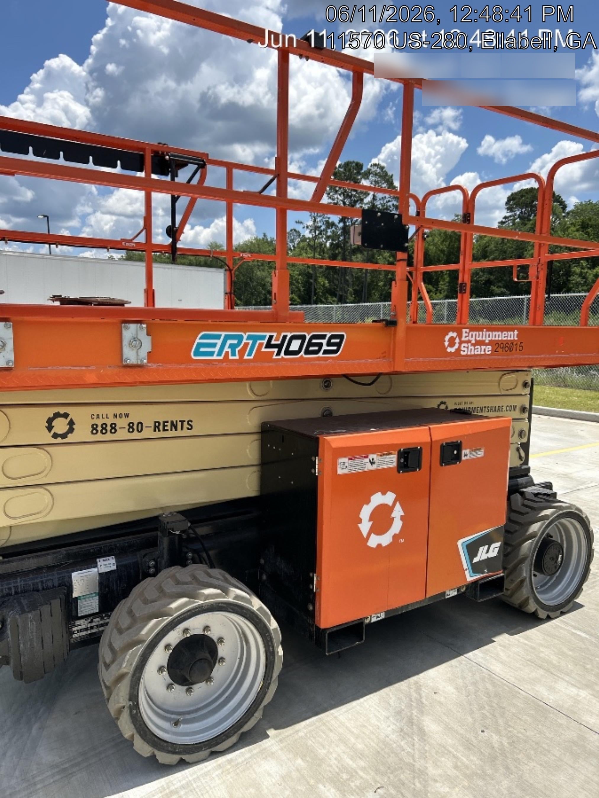 2023 JLG ERT4069