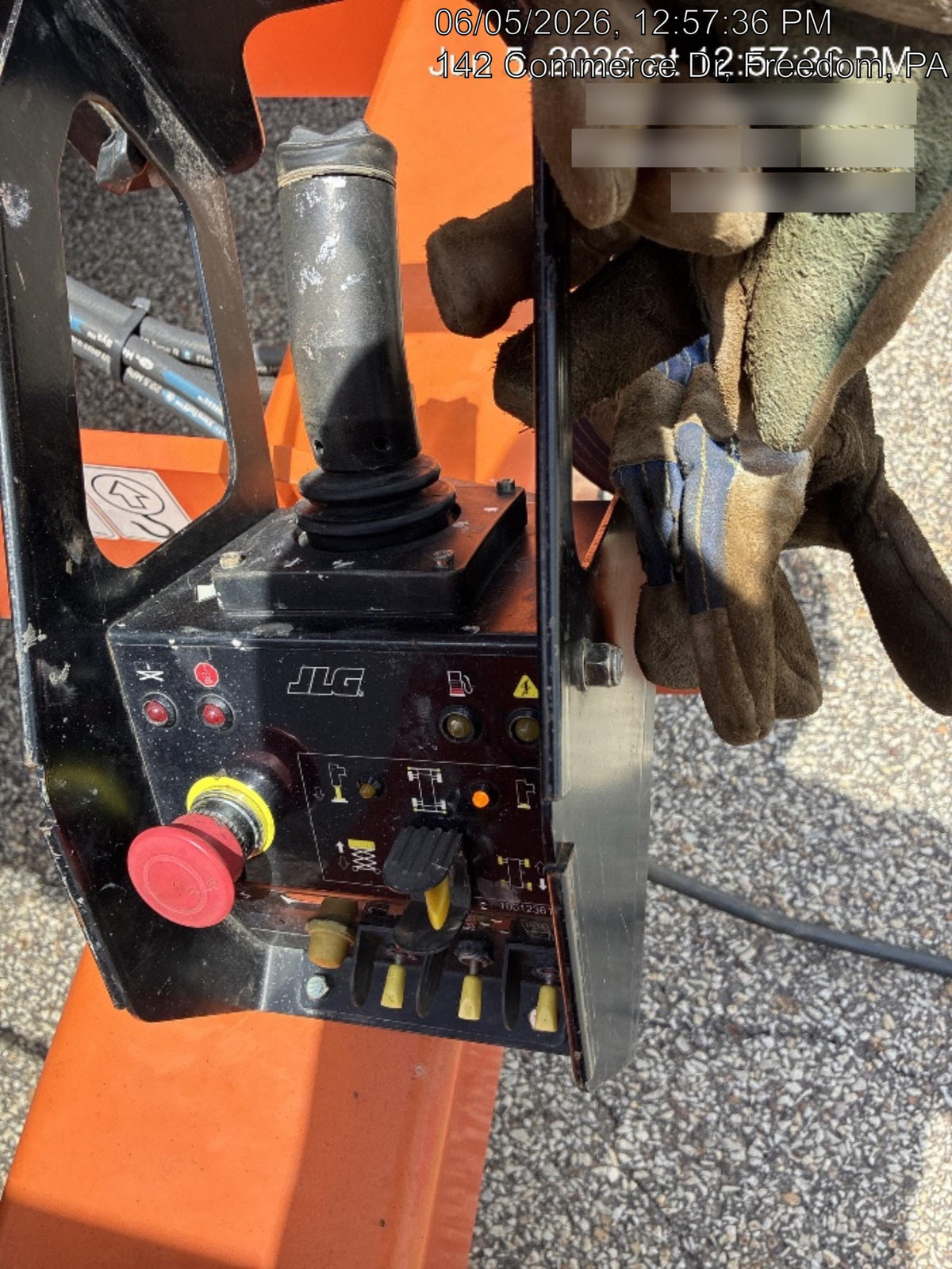 2024 JLG RT4394