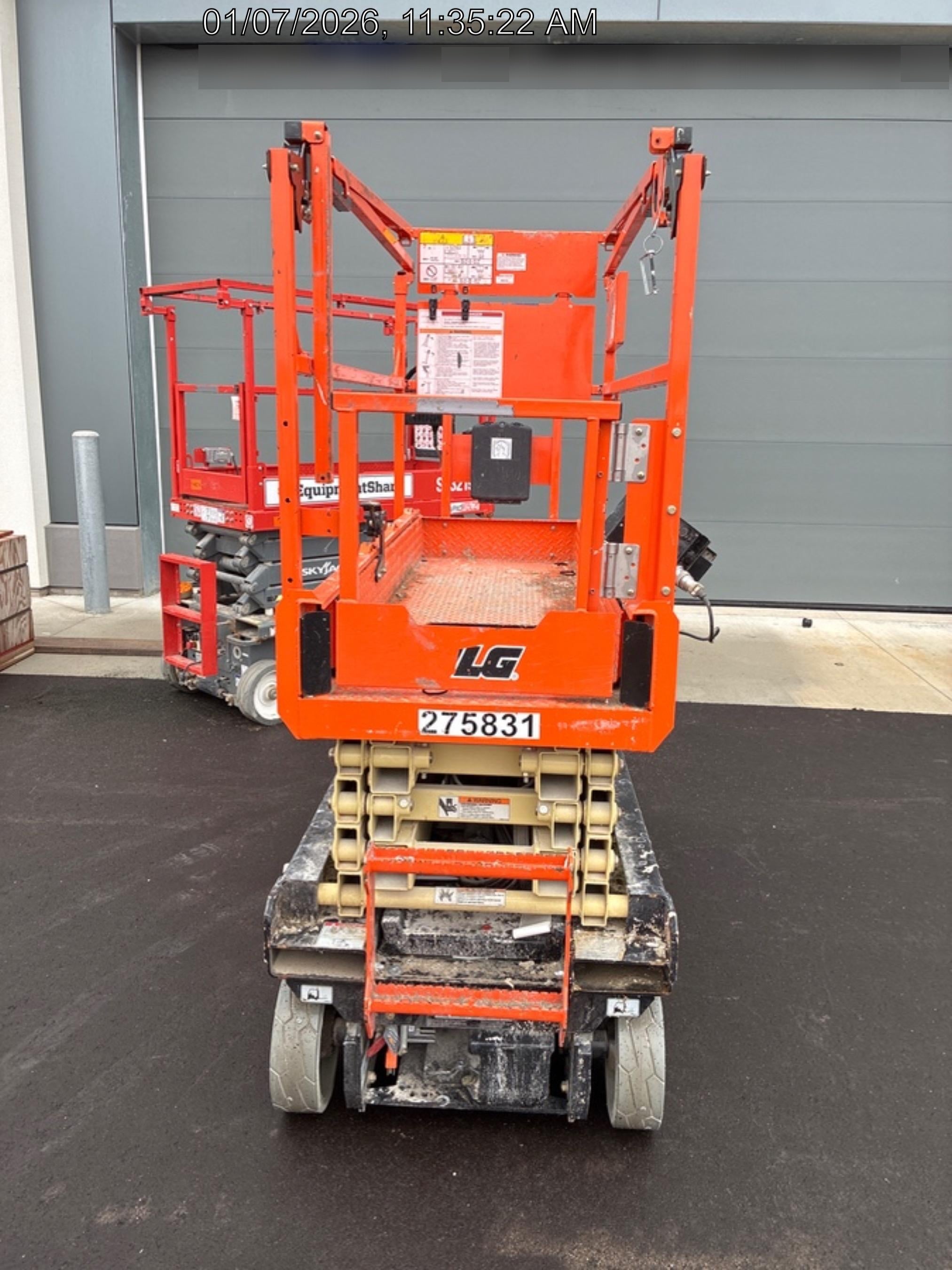 2022 JLG ES1932