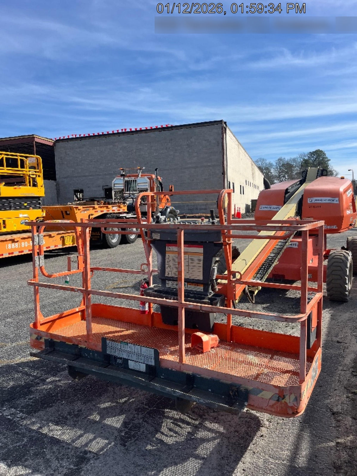 2022 JLG 400S