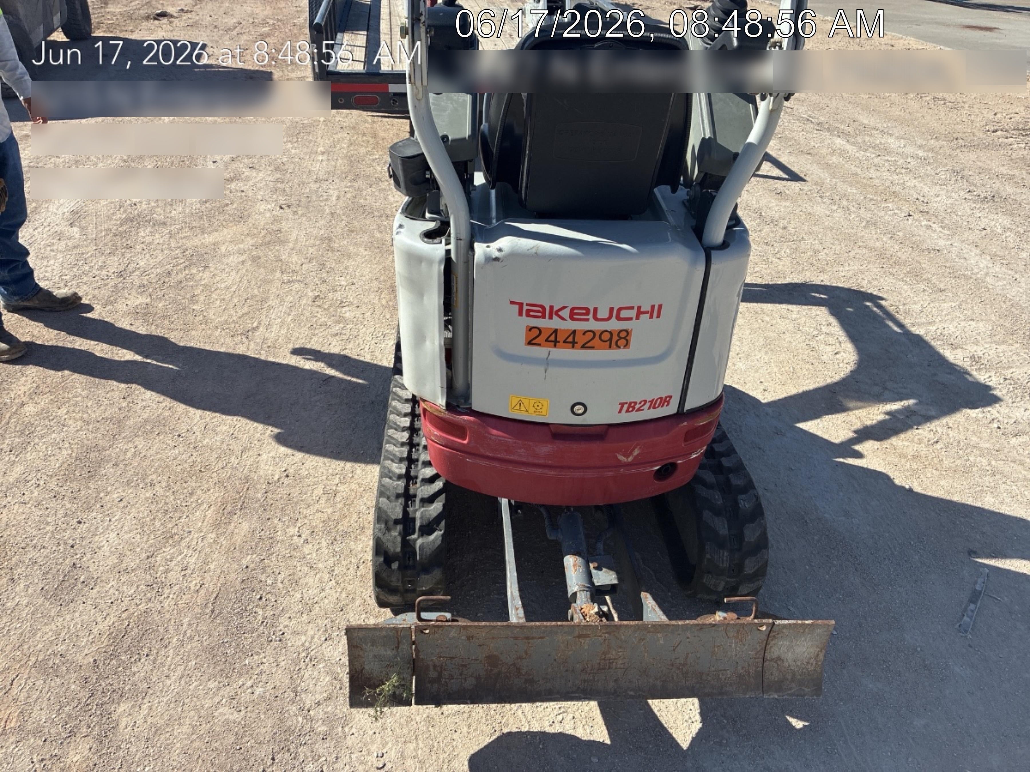 2022 TAKEUCHI TB210R