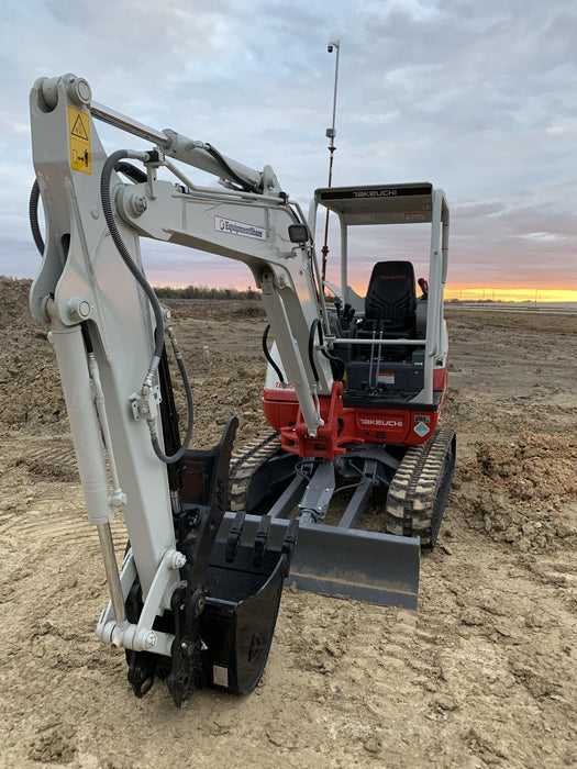 2021 TAKEUCHI TB235-2R