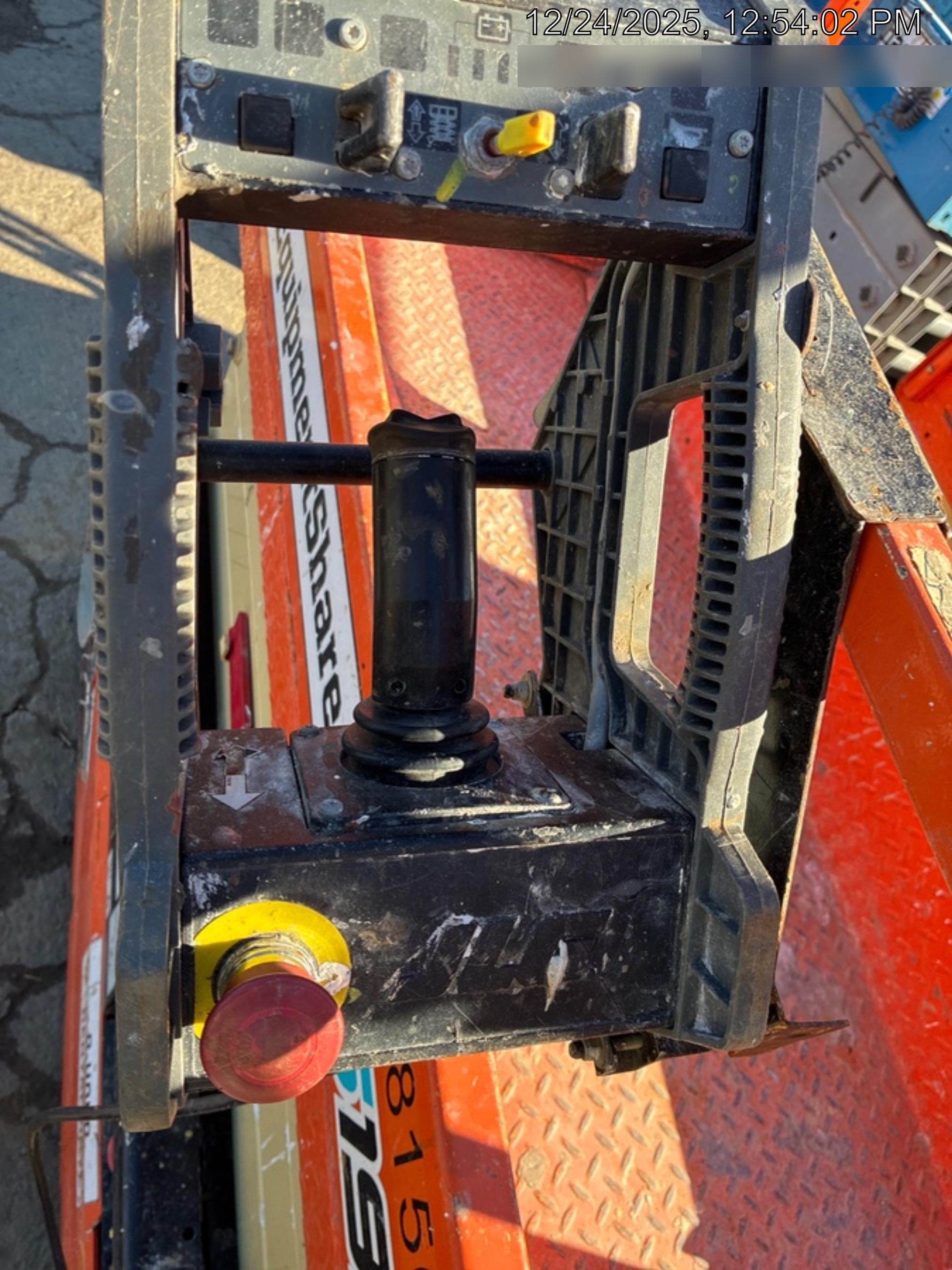 2021 JLG ES1932