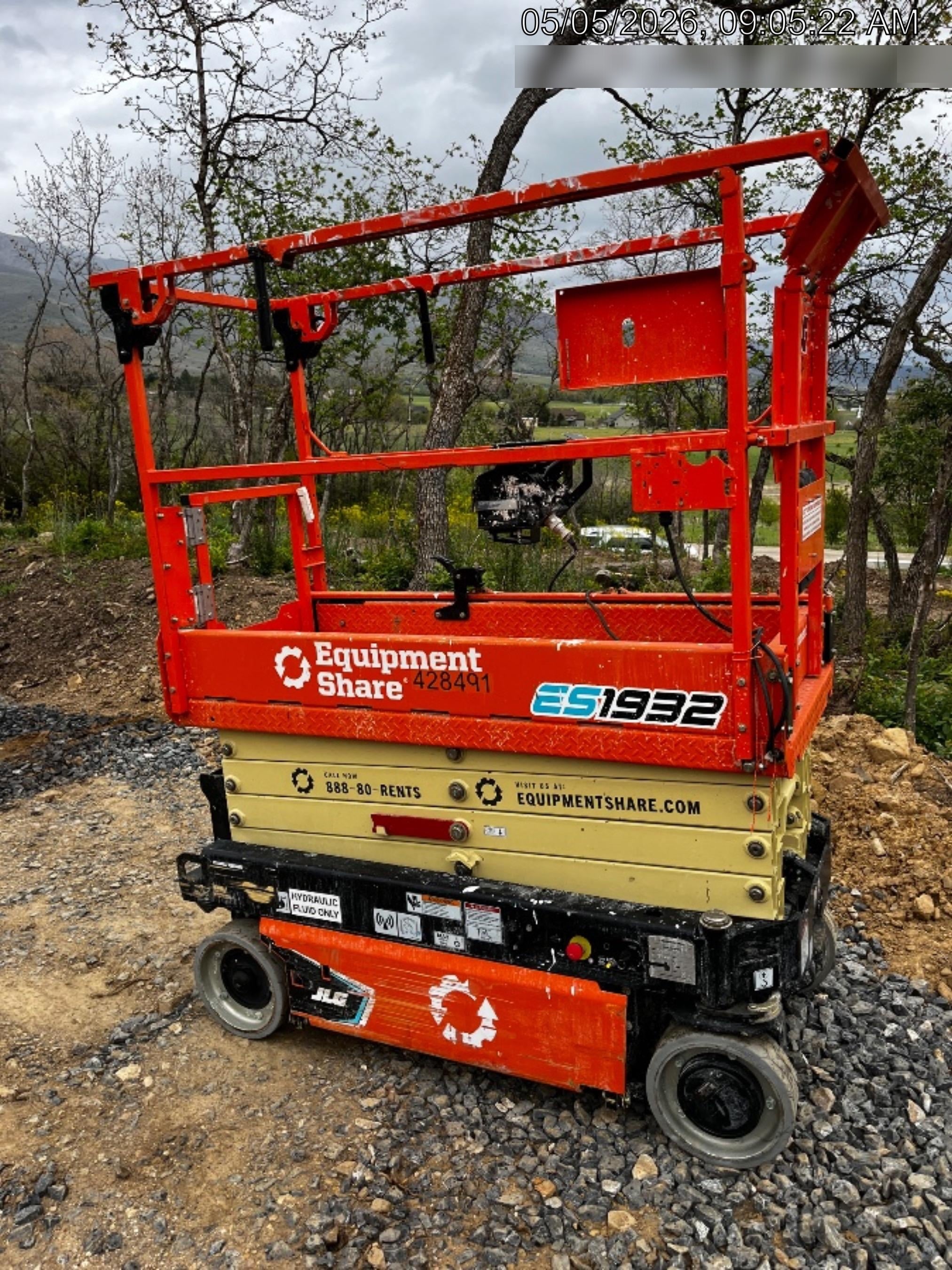 2024 JLG ES1932