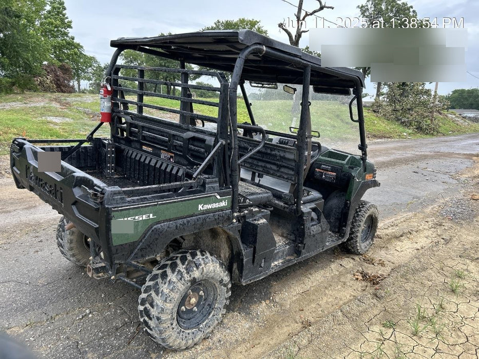 Kawasaki Mule PRO-DXT Kawasaki Mule 4x4 Diesel UTV w/Hard Top, Windshield, Beacon, Backup Alarm, ES Keypad/Hardware Installed
