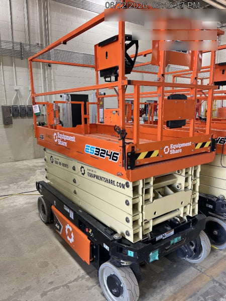 2022 JLG ES3246