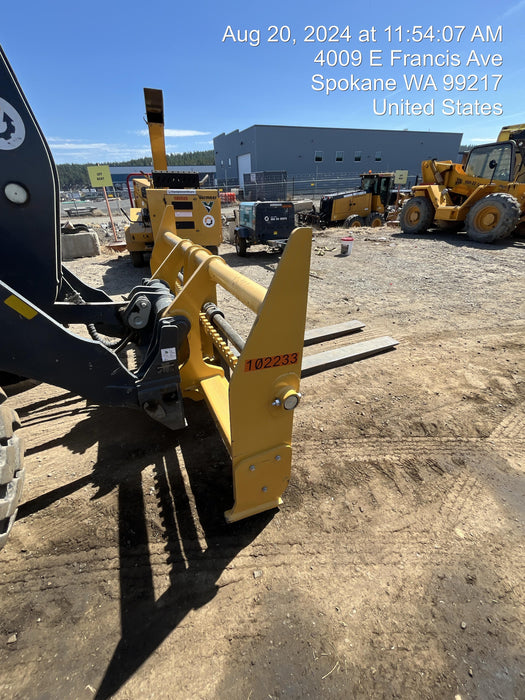 2020 JOHN DEERE 96" Loader Fork Carriage - John Deere