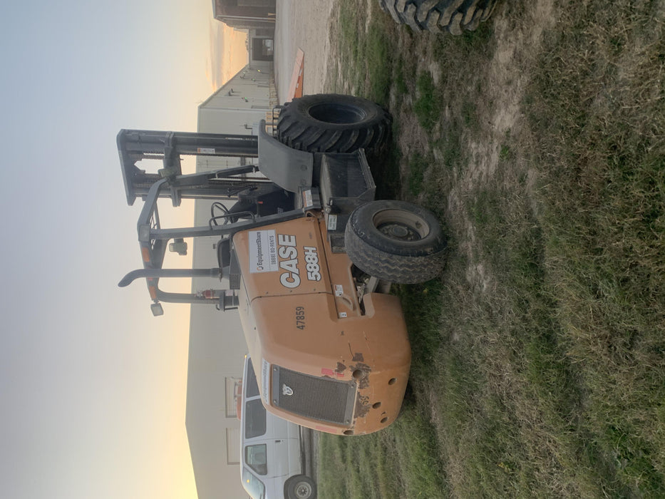 2018 CASE 588H