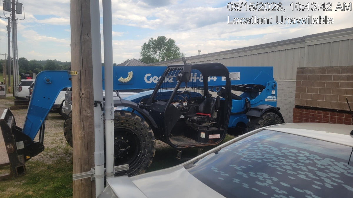 2019 Genie GTH-844 GTH-844 w/Open ROPS, FF Tires, beacon/work lights, 60" carriage/forks
