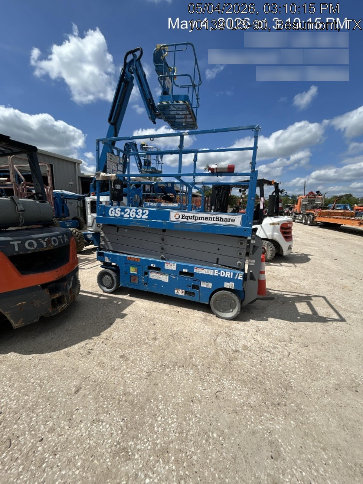 2023 GENIE GS-2632