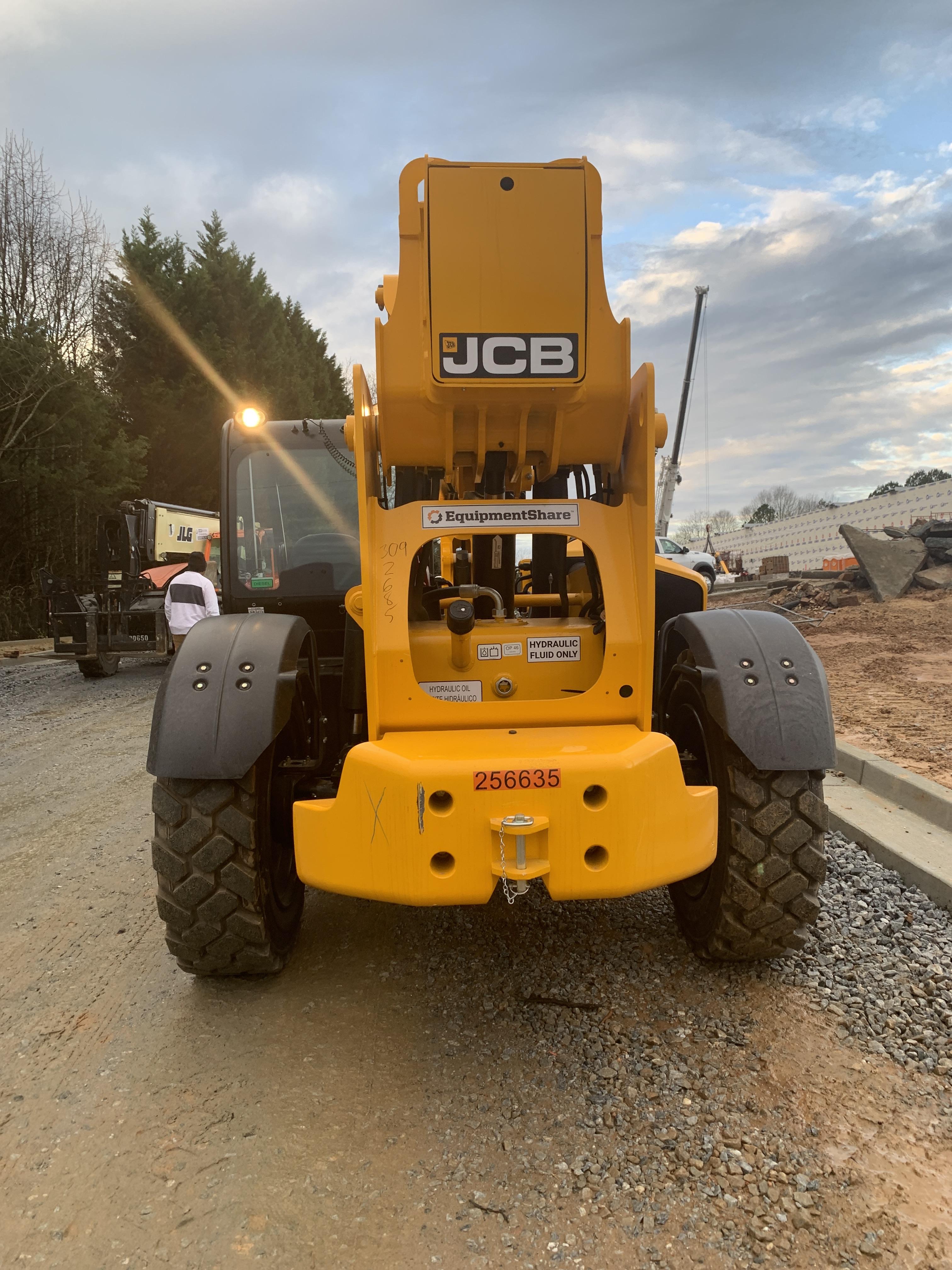 2022 JCB 512-56