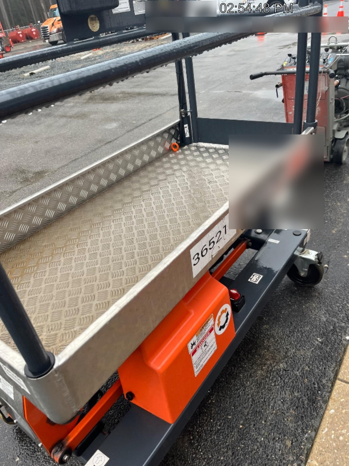 2023 JLG 1030P