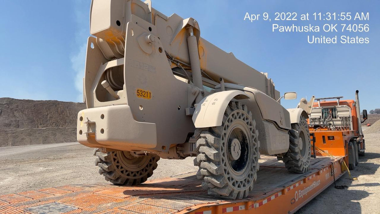 2019 JCB 512-56 Canopy, 109 HP, Solid Tires, STD Worklight, Beacon, Aux Hydraulics, Lifting Eye, Back up Alarm w/66" Carriage/60" Forks