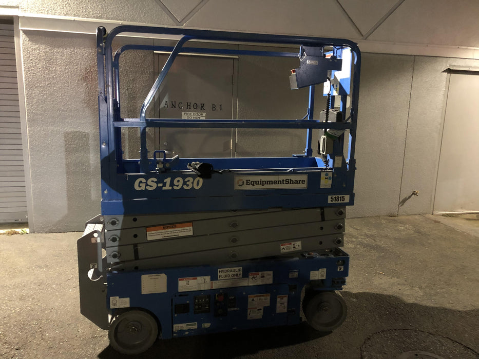 2019 Genie GS-1930 Half Height Swing Gate, 800W Inverter