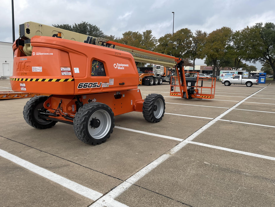 2022 JLG 660SJ