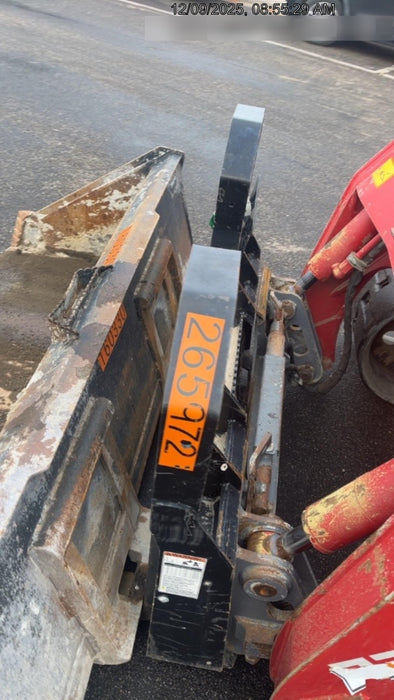 2021 TAKEUCHI 48" Pallet Forks - Takeuchi