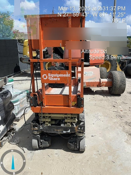 2022 JLG ES1330L