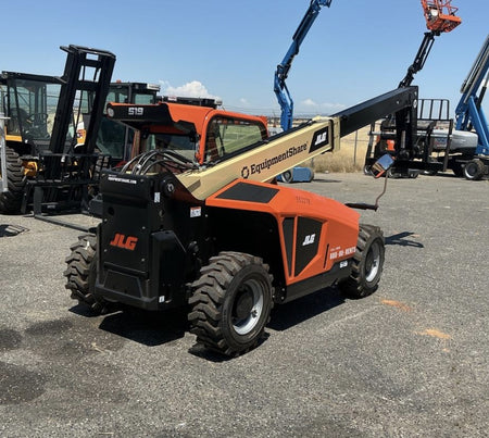 2025 JLG 519