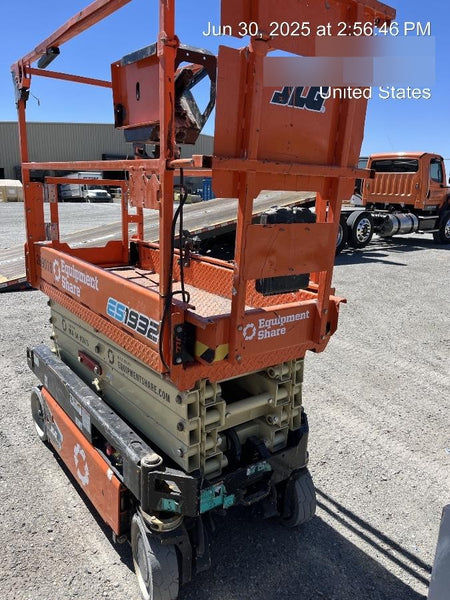 2022 JLG ES1932