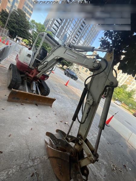 2021 TAKEUCHI TB235-2R