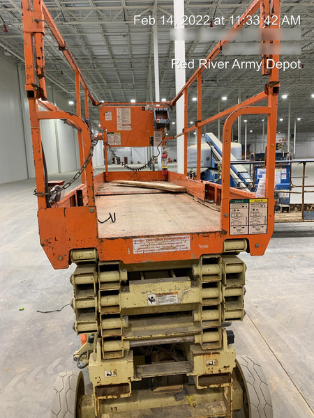 2016 JLG 3246ES