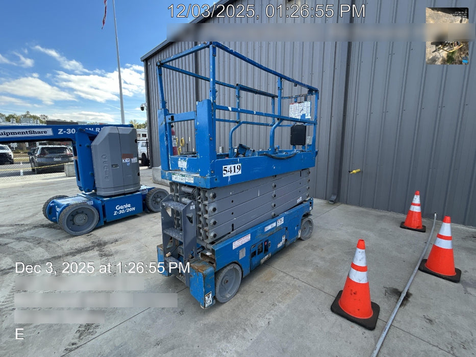 2017 Genie GS-3232 32' Narrow Scissor Lift