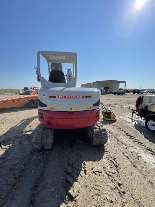2021 TAKEUCHI TB250-2