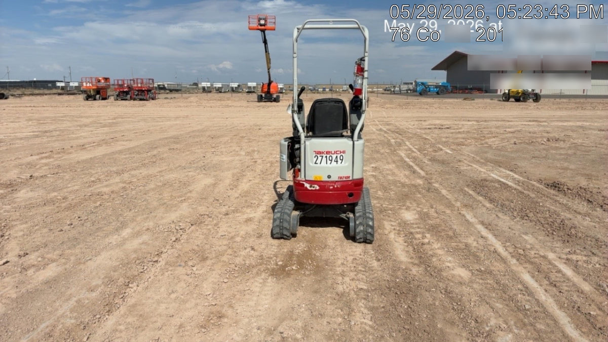 2022 TAKEUCHI TB210R