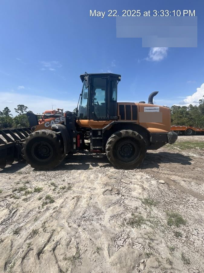 2022 CASE 621G