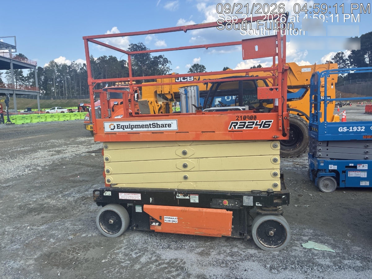 2022 JLG R3246