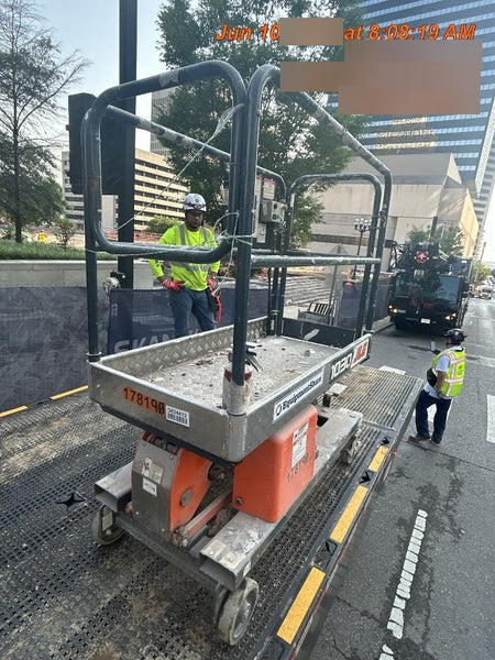 2021 JLG 1030P