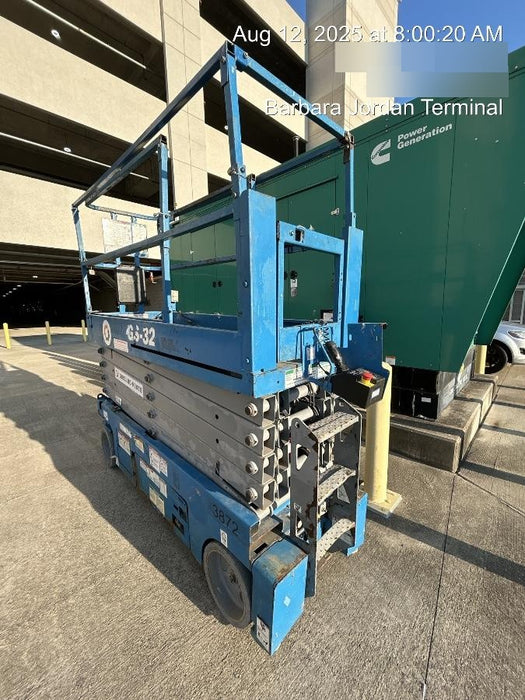 2017 Genie GS-3232 Genie GS3232 Scissor Lift