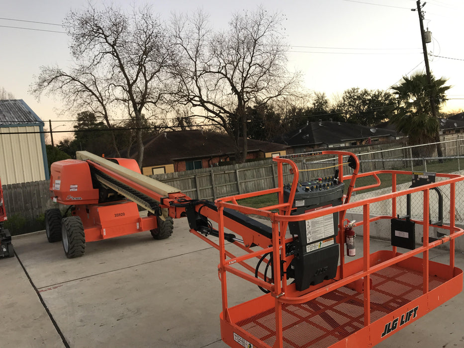 2019 JLG 660SJ